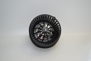 0038300108 Мотор системы отопления и вентиляции с крыльчаткой (на 5490) 0038300108