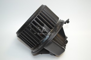 0038300108 Мотор системы отопления и вентиляции с крыльчаткой (на 5490) 0038300108