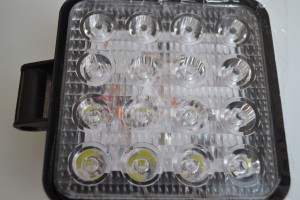  Фонарь светодиодный 48 W квадр. 10-30 v рассеян