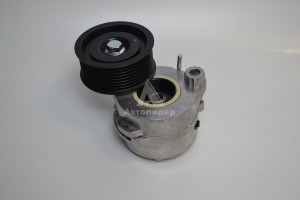 4572004270/4572004470 Натяжитель ремня генератора в сборе (на 5490) ролик ручейковый 4572004270/4572004470