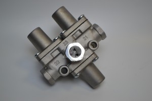 Клапан защитный 3-х контурный 100-3515210 RADLINE